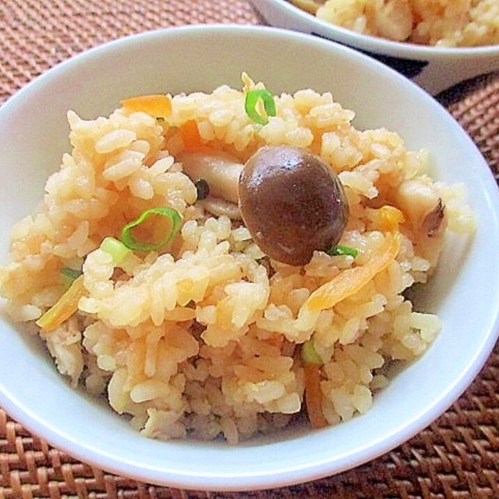 簡単♪鶏肉としめじの炊き込みご飯